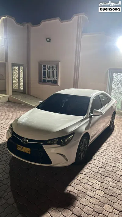 Toyota Camry SE 2