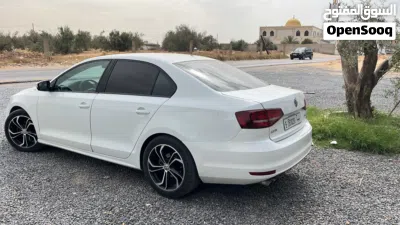فولكسفاغن جيتا Standard 4