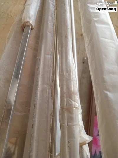 طوبوات استيل مربع 304اجدد مقاس 30×30يوجد 4 ومقاس 40×40 1 ومقاس 40×20 1 ومقاس25×25د 2