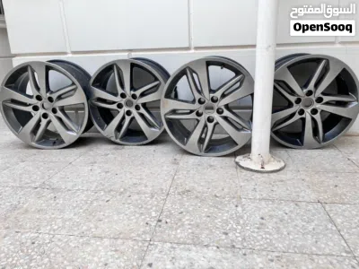 2013 Range Rover Sport Red Edition Rims 2013 رينقات رينج روڤر سبورت ريد ادشن (أصلي وكاله) 2