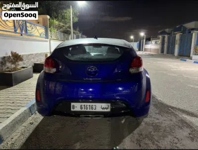 Hyundai Veloster GL 4