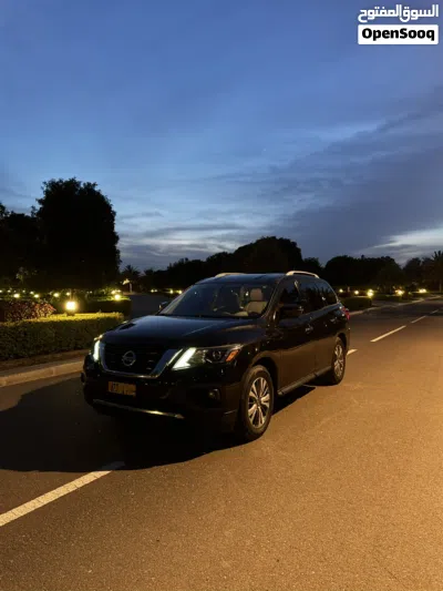 Nissan Pathfinder SV 3