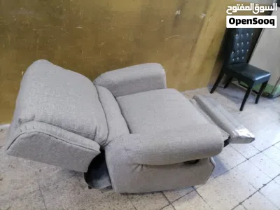كرسي ركلاينر لون سكني بحاله ممتازه للبيع 2