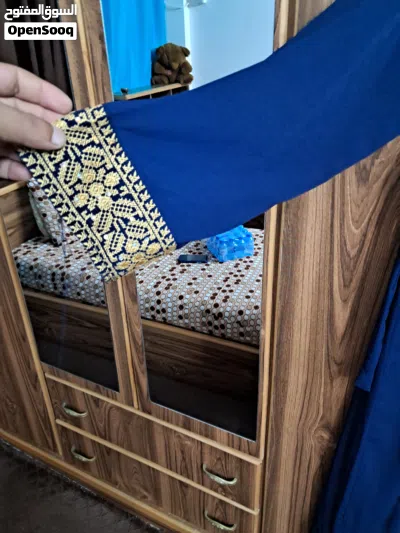 ثوب + عبايه من دبي جداد ما لبسوا للبيع العبايه نمره 52 الثوب نمره 2 4