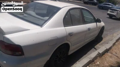 Mitsubishi Galant Standard 2