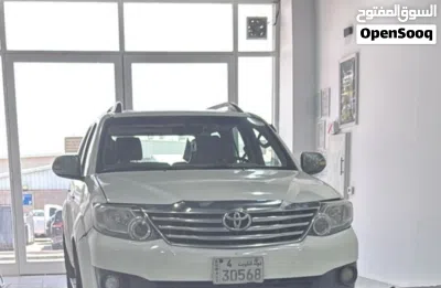 Toyota Fortuner EXR 4