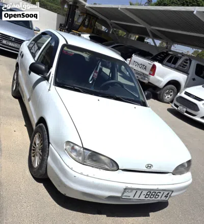 Hyundai Accent SE 3