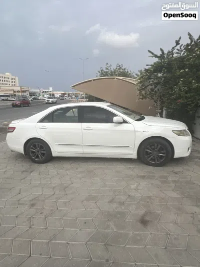 Toyota Camry LE 2