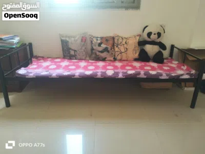 Single iron bed with full ply covered, only 5 kd 2