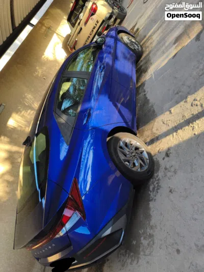 Hyundai Elantra SE 3