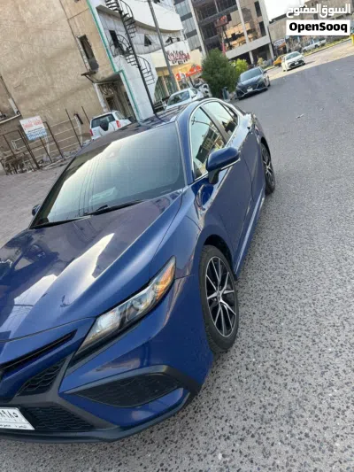 Toyota Camry SE 2
