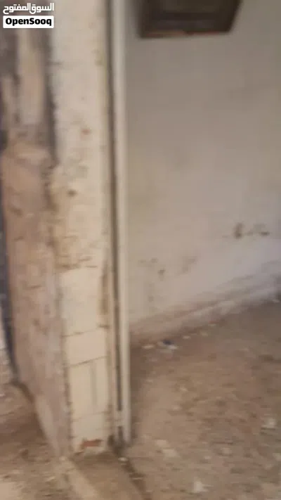 بيت بمخيم الزرقاء مقابل مسجد الروضة بسعر حرق 4