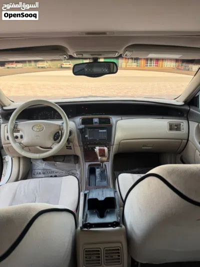 Toyota Avalon XLE 3