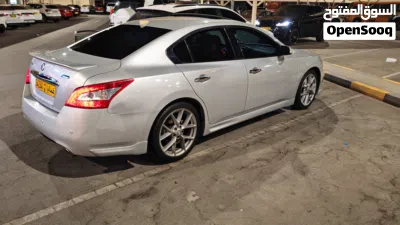 Nissan Maxima SV 4