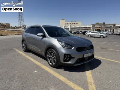 Kia Niro SX Touring 3