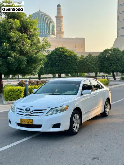 Toyota Camry LE 2