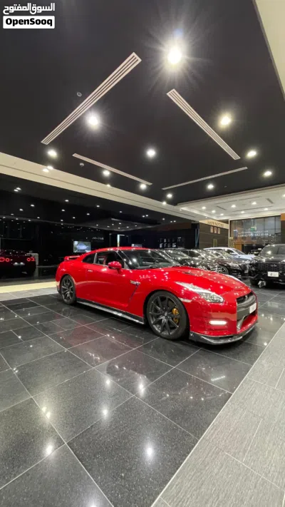 نيسان GT-R Premium 3