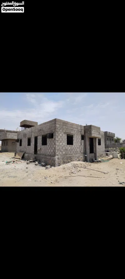*للبـــــــيع* في عدن الشعب القيادين حي التحويليه *بيت مسقوف صبه بدون تشطيب* ساس مرتفع وشغل نظيف 2