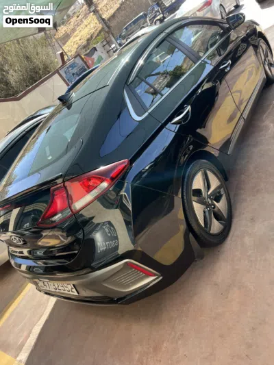 هيونداي ايونيك Standard 4