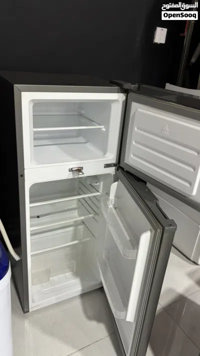 بيع ثلاجة و طباخة صغيرتان 2