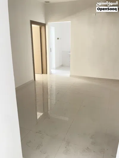 شقة جديدة ونظيفة. 2