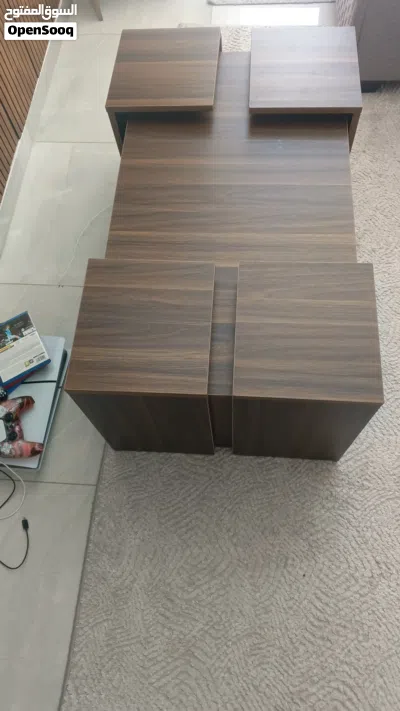 طاولة وسط مع اربع طربيزات 2
