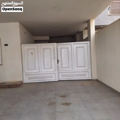 شقة ارضية للبيع في الفرناج خلف جامعة ناصر 2