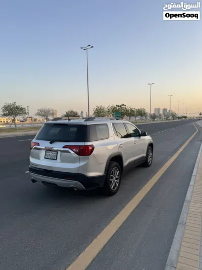 جي إم سي اكاديا SLE 2