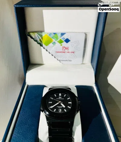 Diamond Milanese watch, luxurious black color. 2