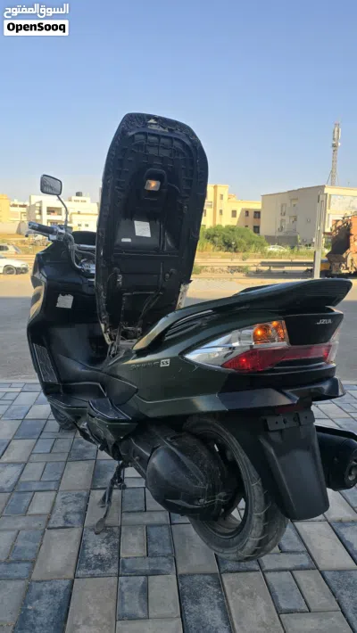 Suzuki Burgman 400 ABS 3