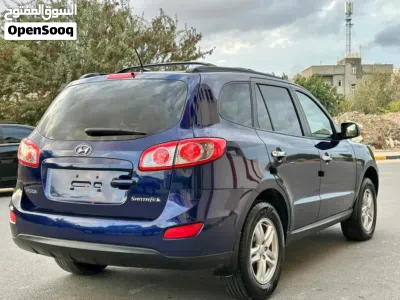 Hyundai Santa Fe Limited 4