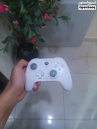 للبيع Xbox Series S بحالة ممتازة 3