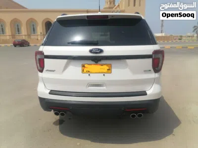 Ford Explorer Sport 4