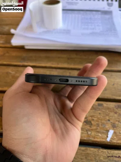 black iphone 15 4
