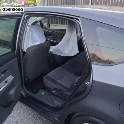 Toyota Prius Prius+ 3