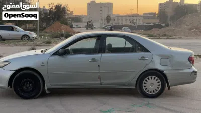 Toyota Camry XLI 3