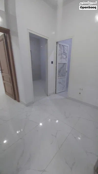بيت مستقل دورين حديث التشطيب للإيجار (التفاصيل في الوصف) متوفر فيديو على الواتساب 4