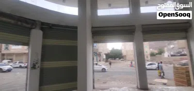 اربع فتحات للايجار في بيت بوس موقع استراتيجي 4