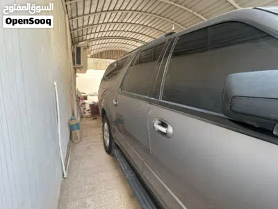Ford Expedition XLT 4
