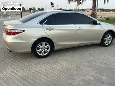 Toyota Camry LE 4