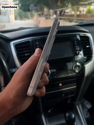 ايفون 14 بلس 128GB وكاله مش مفتوح وتر بروف قابل التفاوض 4