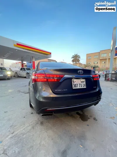 Toyota Avalon XLE 3