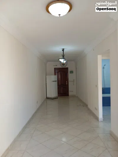 شقة للبيع بأرقى مواقع ميامى خطوات من جمال عبد الناصر والعيسوى لمحبي الإستثمار والسكن راقى والخصوصية 4