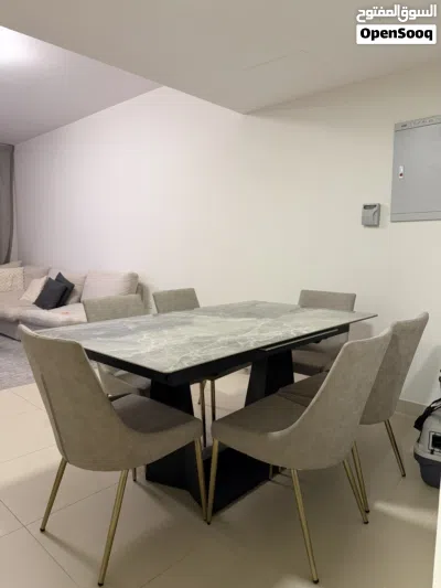 Dining room table 4