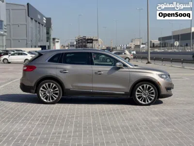Lincoln MKX Standard 3