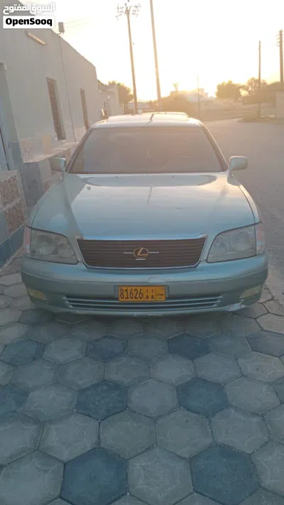 لكزس اخرى 4