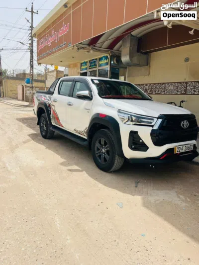تويوتا هيلوكس SR5 3