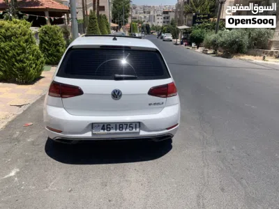 Volkswagen Golf E-Golf 4