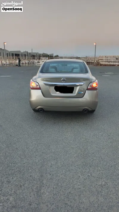 Nissan Altima S 4