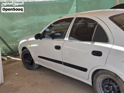 Nissan Sunny SV 2